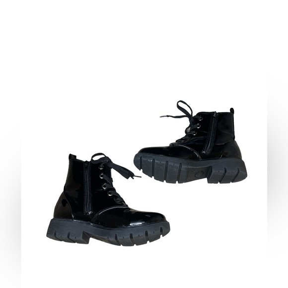 DKNY Girl’s Heart Boots - Picture 4 of 8